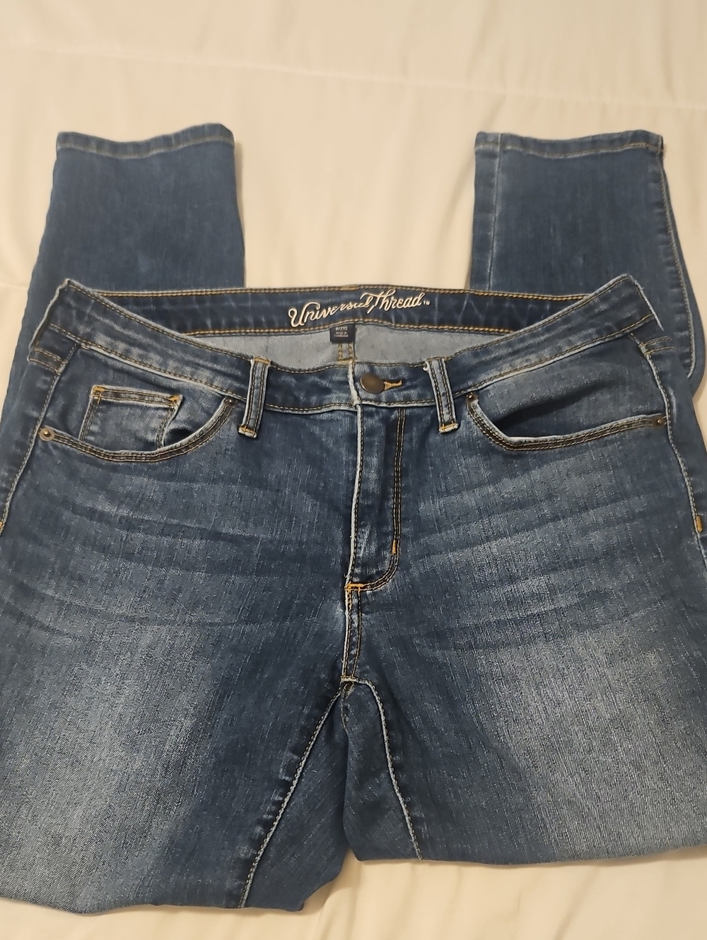 Universal Thread Mid Rise 8
